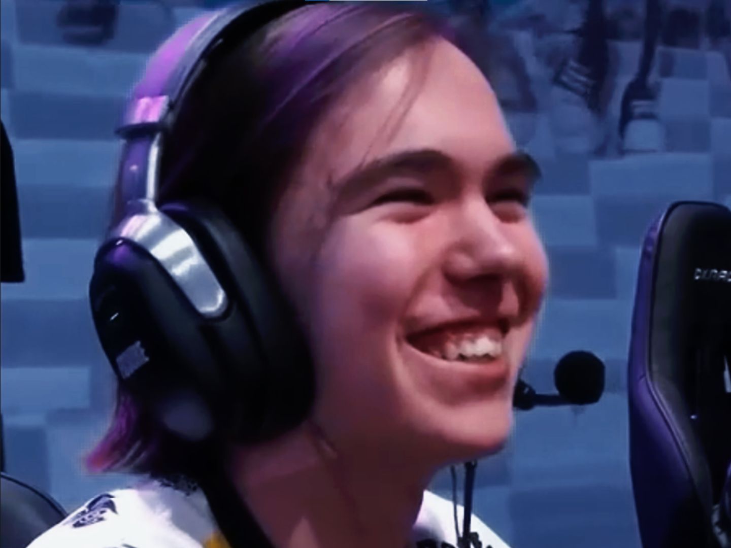 詹姆斯凭借 詹姆斯凭借