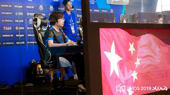 用正手内拧 用正手内拧